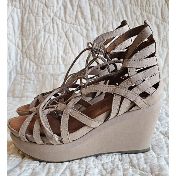 Gentle Souls Kenneth Cole Platform Lace‎ Wedge Caged Sandals Gladiator Taupe 7.5 - Picture 1 of 7